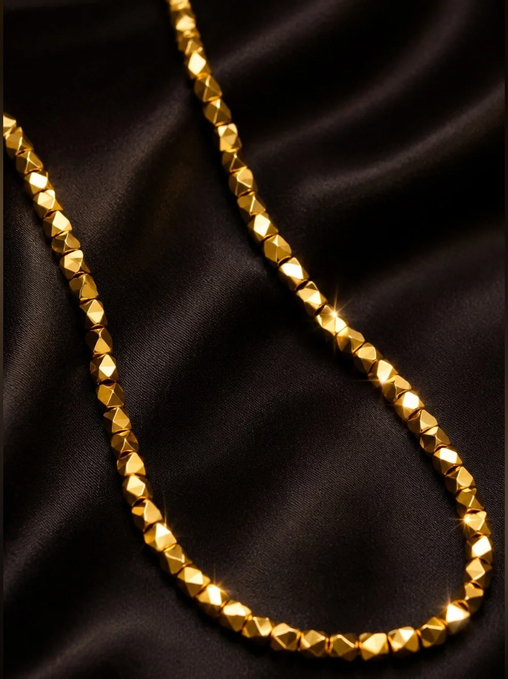 Gold Tone Faceted Beaded Necklace Quiet Luxury Style - Picture 5 of 10